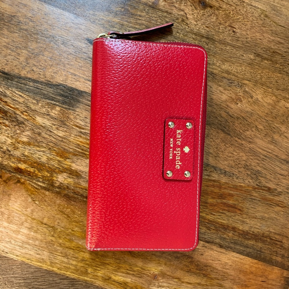 Kate Spade Red Leather Wallet Like New!!! ♠️ ❤️